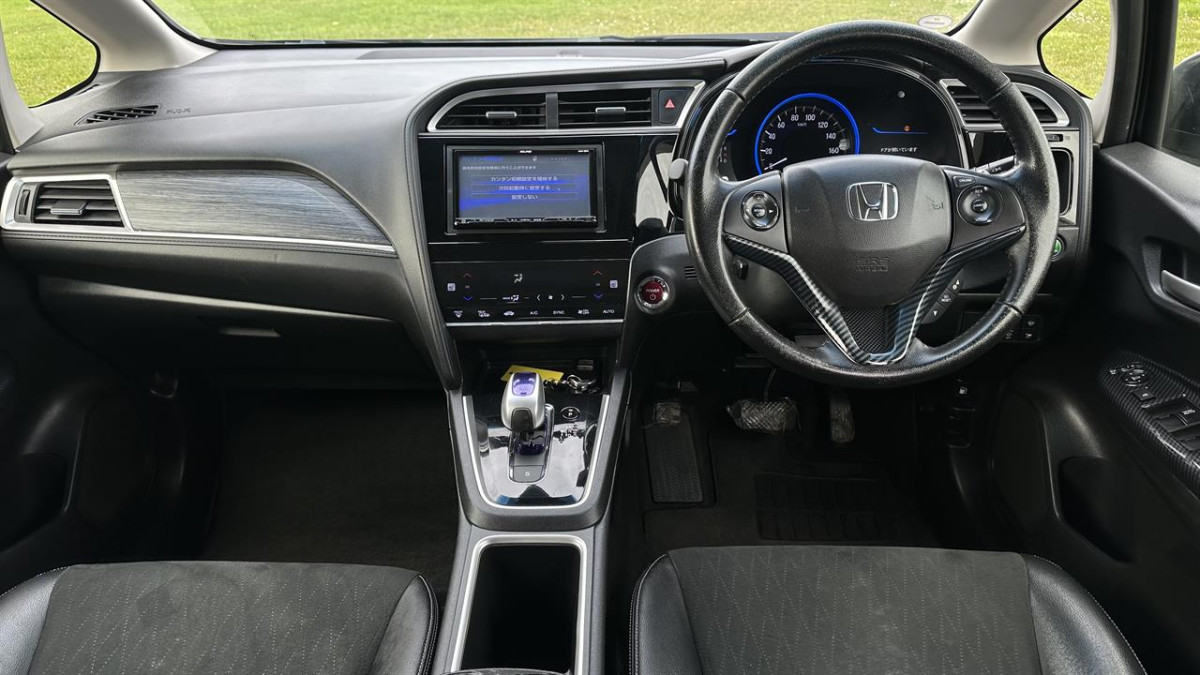 2015 Honda Shuttle HYBRID, Station Wagon, Automatic, 5 seats, 1496cc, Hybrid (Petrol), 123,264km