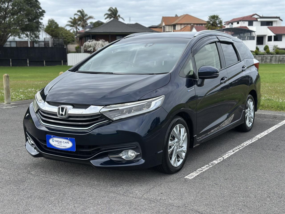 2015 Honda Shuttle HYBRID, Station Wagon, Automatic, 5 seats, 1496cc, Hybrid (Petrol), 123,264km