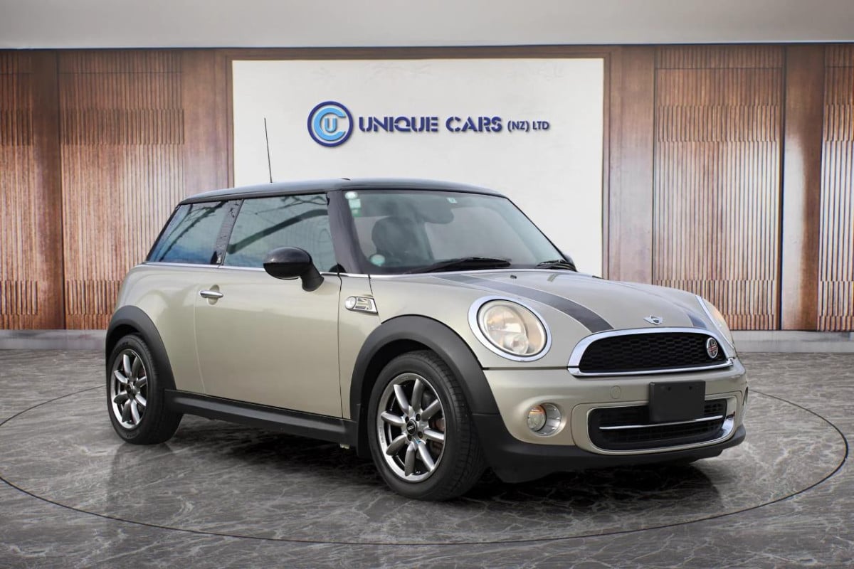 2011 BMW Mini Cooper 1.6 Coupe Hardtop, 3 Door, Hatchback, Automatic, 4 seats, 1600cc, Petrol, 88,608km