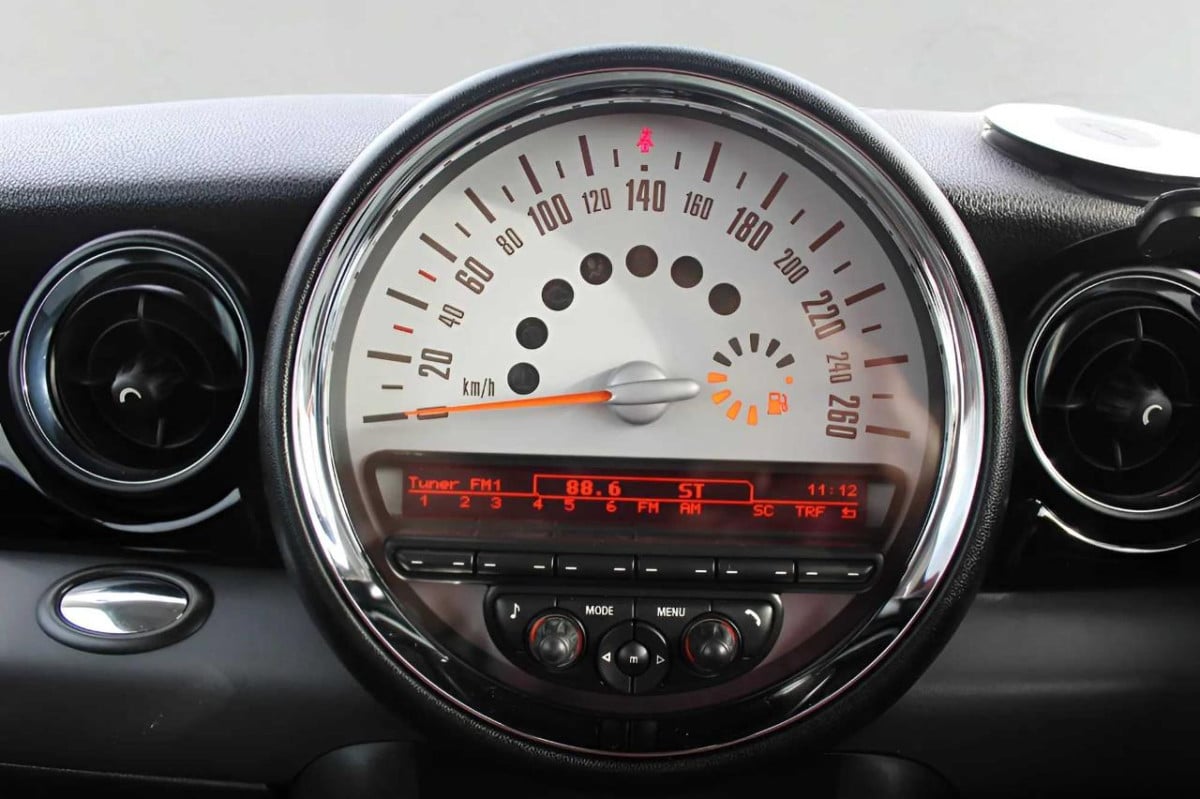 2011 BMW Mini Cooper 1.6 Coupe Hardtop, 3 Door, Hatchback, Automatic, 4 seats, 1600cc, Petrol, 88,608km