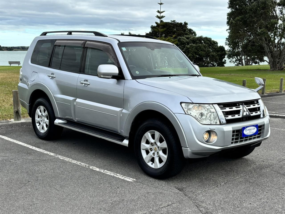 2012 Mitsubishi Pajero 3.2D Exceed Long, 5 Door, RV-SUV, Automatic, 4WD, 7 seats, 3200cc, Diesel, 132,057km