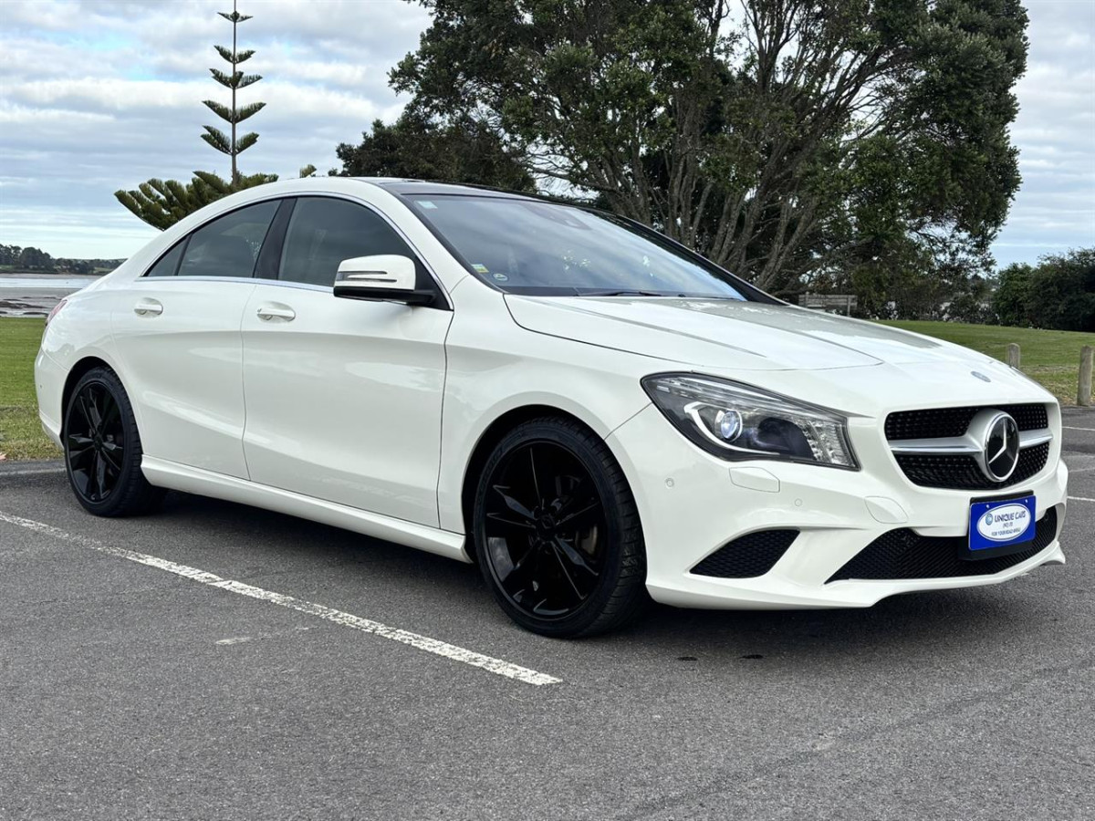 2013 Mercedes-Benz CLA180 Luxury edition, 5 Door, Sedan, Automatic, 5 Seats (Leather), 1600cc, Petrol, 71,052km