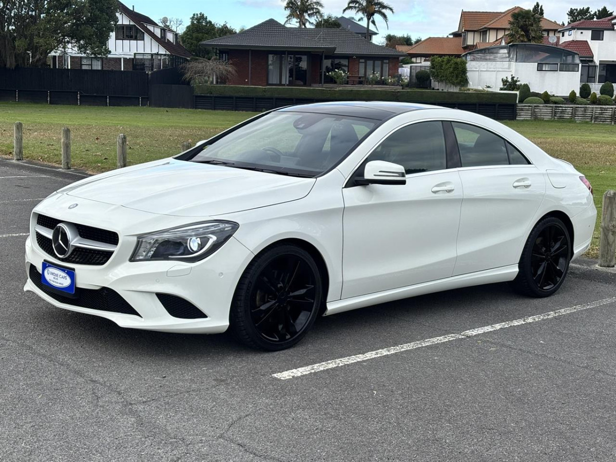 2013 Mercedes-Benz CLA180 Luxury edition, 5 Door, Sedan, Automatic, 5 Seats (Leather), 1600cc, Petrol, 71,052km