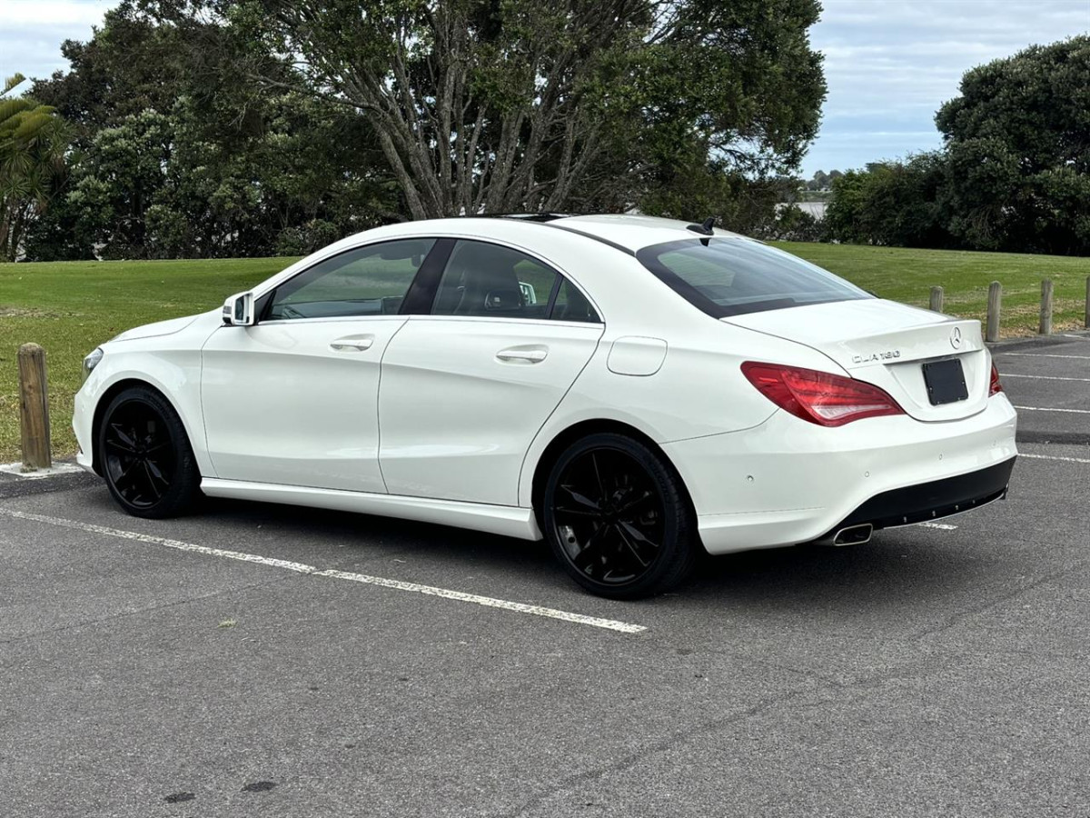 2013 Mercedes-Benz CLA180 Luxury edition, 5 Door, Sedan, Automatic, 5 Seats (Leather), 1600cc, Petrol, 71,052km