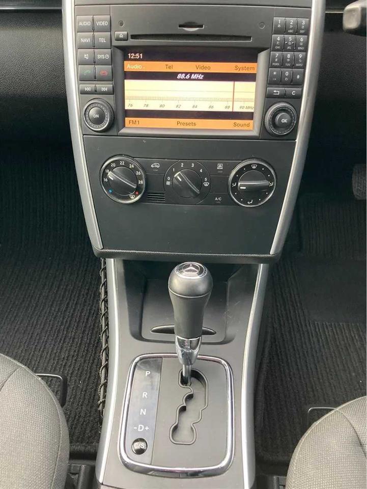 2011 Mercedes-Benz B180, 5 Door, Hatchback, Automatic, 5 seats, 1700cc, Petrol, 71,206km
