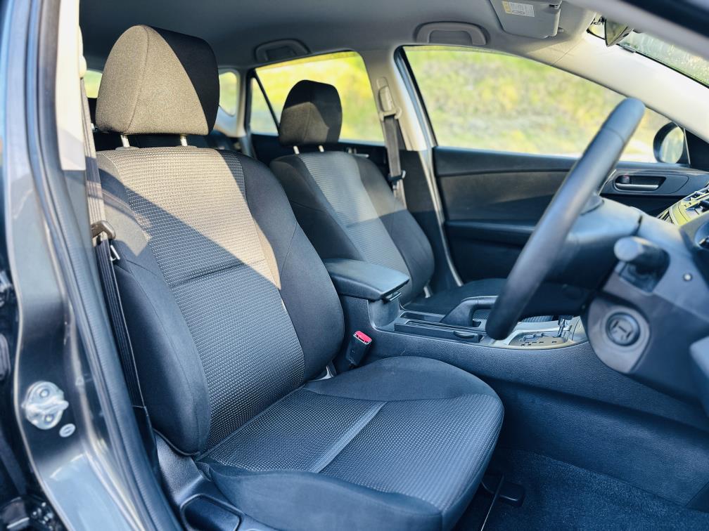 2012 Mazda Axela SPORTS !! Hatchback Tiptronic, Grey, 5 seats, New Import, Petrol, 1,500 cc, 17,565 km