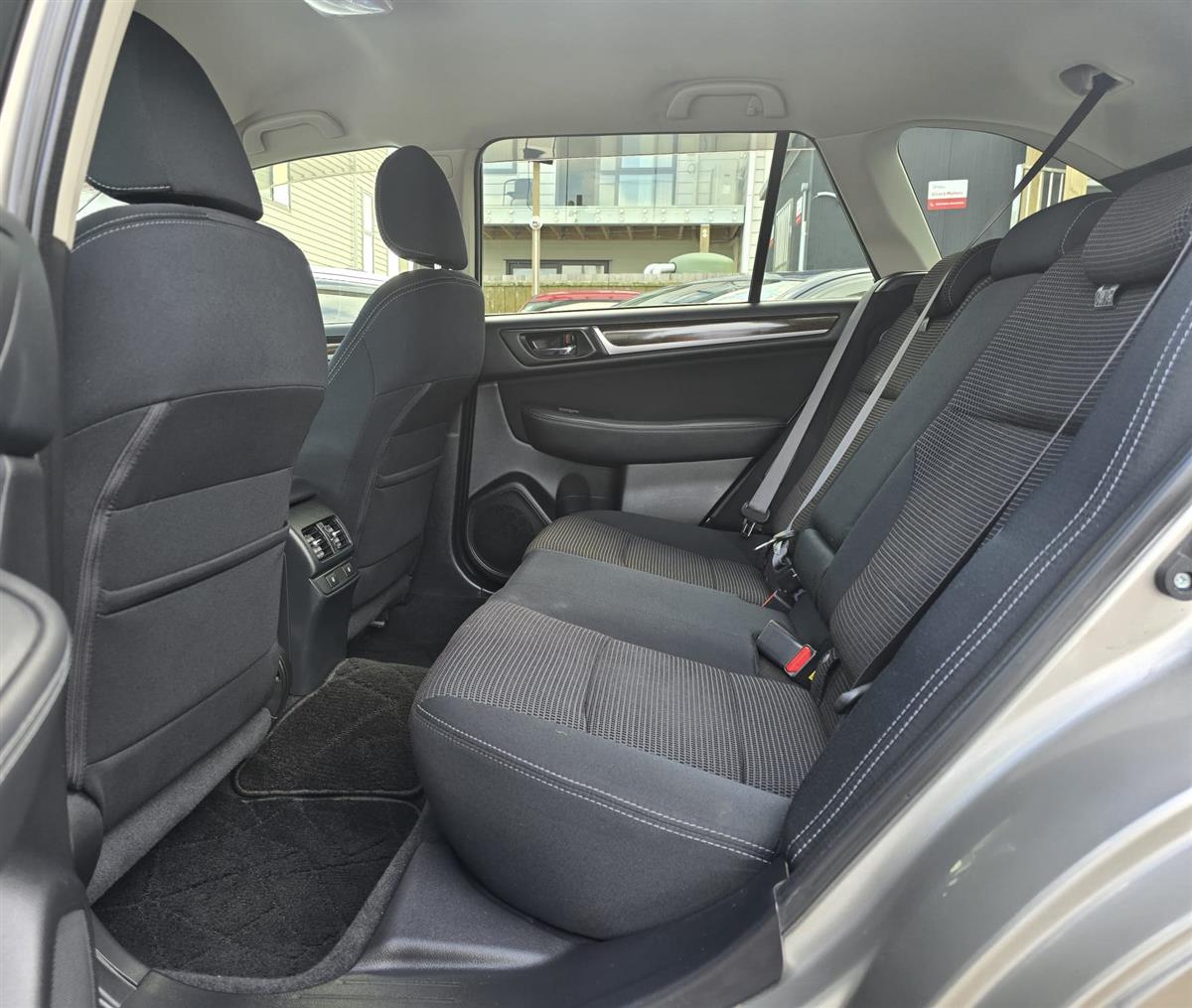 2015 Subaru Outback **Cruise Control**Electric & Heating Seats**Paddle Shifter Model* 4WD* RV/SUV Automatic, Gold, 5 seats, Petrol, 2,498 cc, 93,594 km