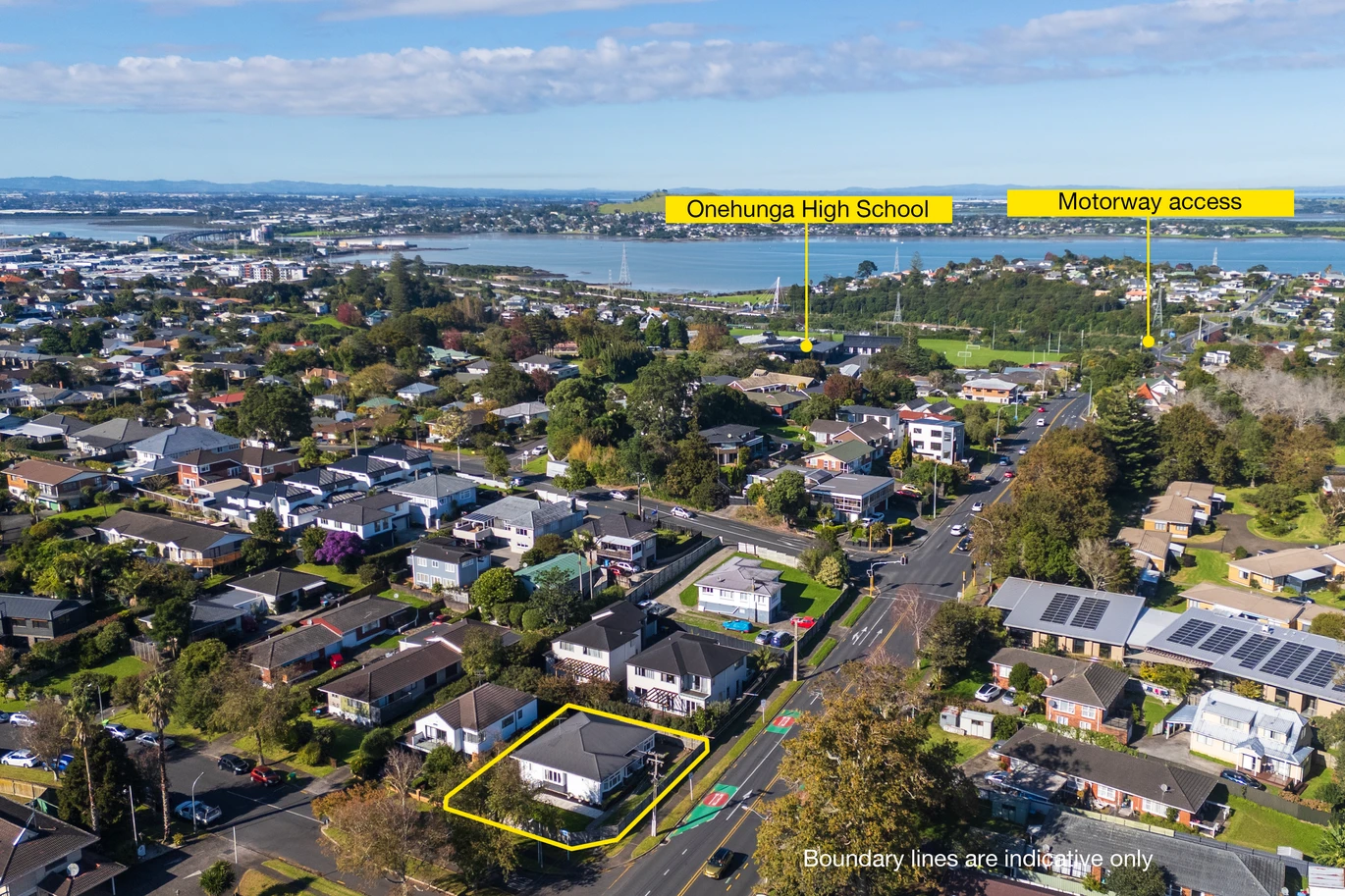 Move–in ready, Renovated 3 beds 1.5 bath house on 468m2 section, Royal Oak shopping centre and Three Kings Woolworths are close by. Iconic Monte Cecilia Park and One Tree Hill are nearby, easy motorway access, 1A Vagus Place, Royal Oak, Auckland