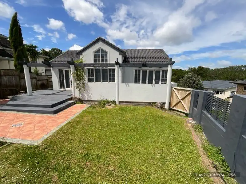 For rent, 4 beds (1 ensuite) 2.5 baths house with double garage, available from 6th June, 1/59 Ribbonwood Crescent, Goodwood Heights, Auckland