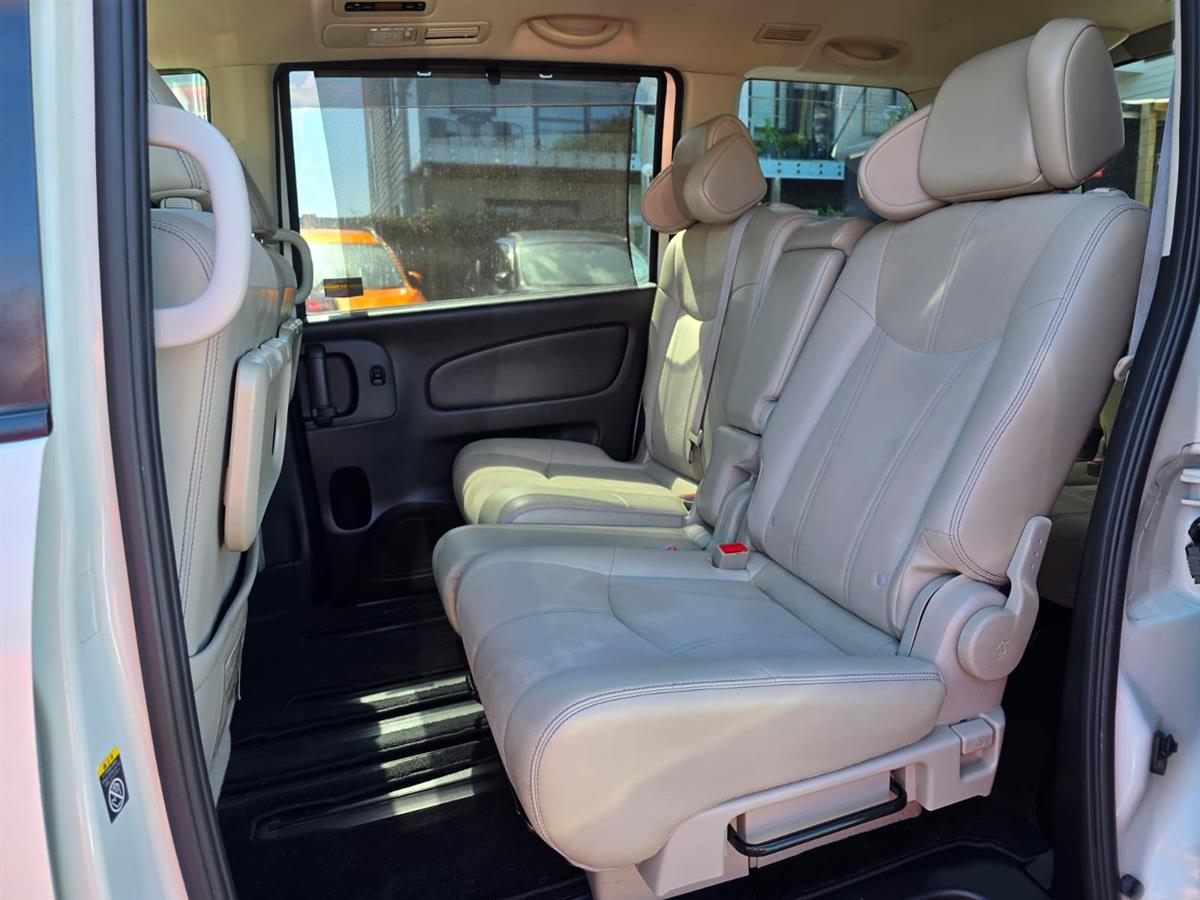 2014 Nissan Serena **S-Hybrid**Cruise Control**Leather Seats**Electric Doors**Reversing Camera**Lane Assist** Van Automatic, 8 seats, Hybrid, 1,997 cc, 119,789 km