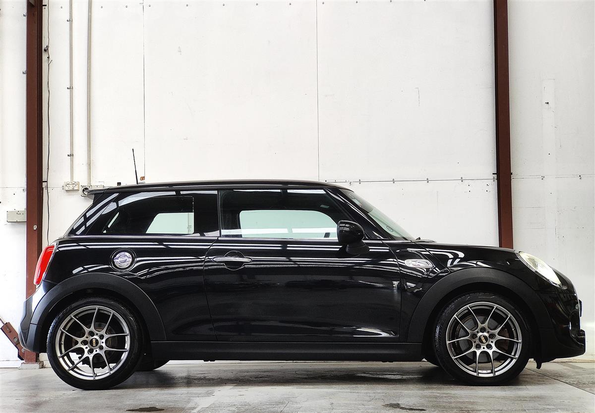 2014 MINI Cooper S Turbo /BBS WHEELS/GRADE 4 Hatchback Automatic, Midnight Black Metallic, 5 seats, New Import, 2,000 cc, 33,858 km