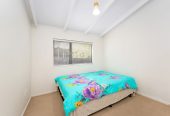 Renovated 3 beds 1 bath house with car parks on 404m2 section, currently rented, easy access to local schools, Glen Eden shops, train station, library, and New Lynn amenities. Zoned for Green Bay High School, 30A Leo Street, Glen Eden, Auckland