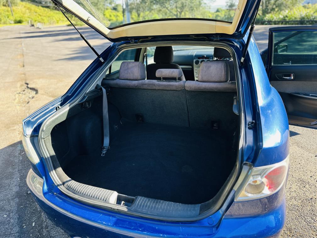 2003 Mazda Atenza Sedan Tiptronic. 5 seats, Petrol, 2,300 cc, 301,768 km