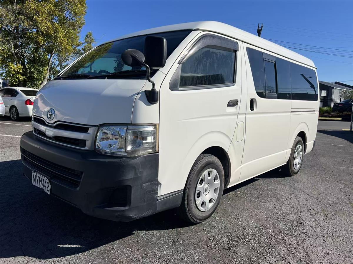 2012 Toyota Hiace Mini Bus Van Automatic, 10 seats, 4 doors, Tow Bar, Petrol, 2,693 cc, 136,947 km