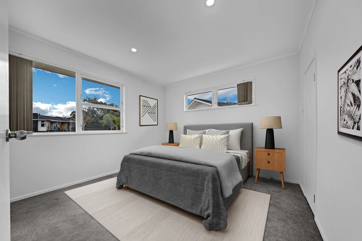 144m2 Renovated, Brick and tile 4 beds 2 baths house with garage on 614m2 section, move-in ready, close to schools, parks, shops supermarkets, 5 Wordsworth Road Manurewa, Auckland
