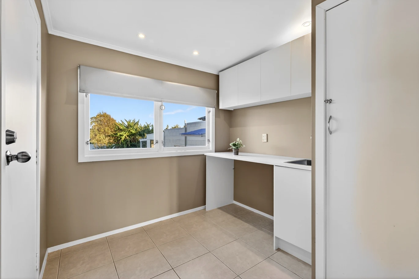 1060m2 section, Refurbished 3 beds 1 bath house, Two utility rooms with their own kitchenette, total 229m² floor area, 28 Cornwall Road, Papatoetoe, Auckland
