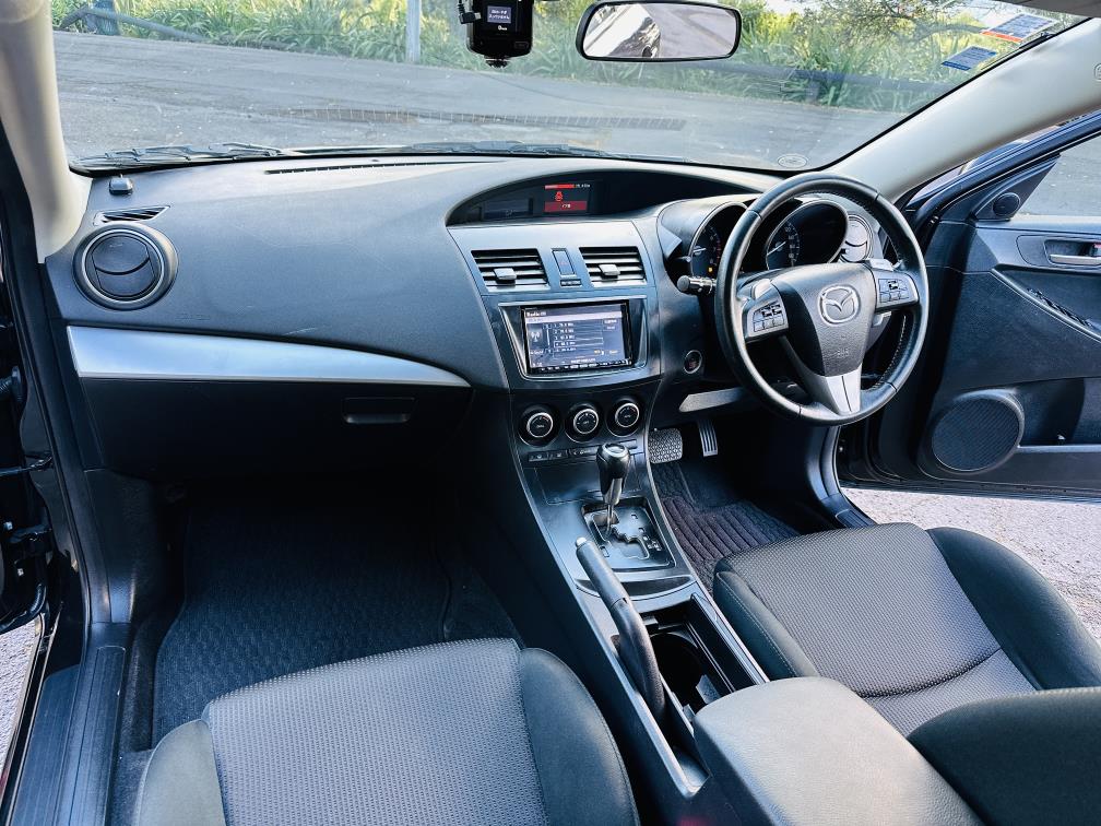 2013 Mazda Axela 20S SPORTS !! SKYACTIVE ENGINE !! Hatchback Tiptronic, Black, 5 seats, New Import, Petrol, 2,000 cc, 64,055 km