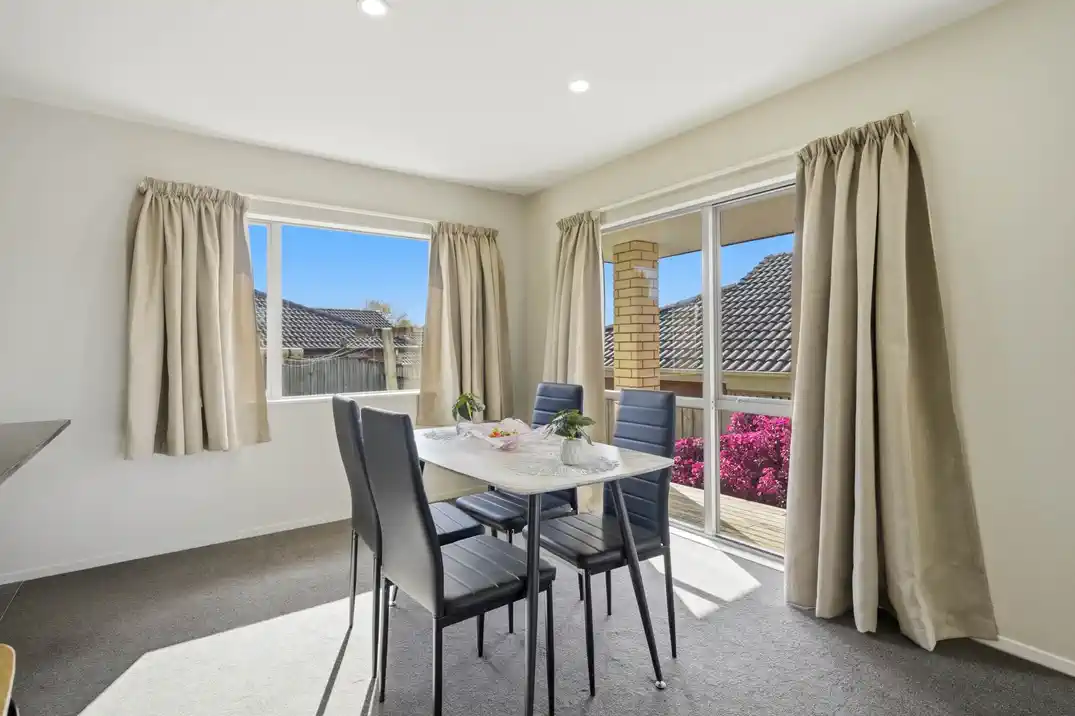 Move-in ready, Brick and tile 4 beds 2 baths house with double garage on 468m2 section, close to schools, Local shops and amenities, motorway access, 0.8 km to Aorere College, 2 Capital Place, Papatoetoe, Auckland