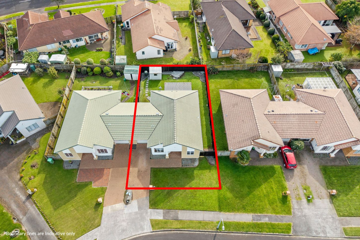 3 beds 1.5 baths house with garage on 400m2 section, close to schools, shops, supermarkets, within zone for Riverhills School, Pakuranga Intermediate and Edgewater College. And Burswood Park and playground are just minutes away, 11 Fernbrook Close, Burswood, Auckland
