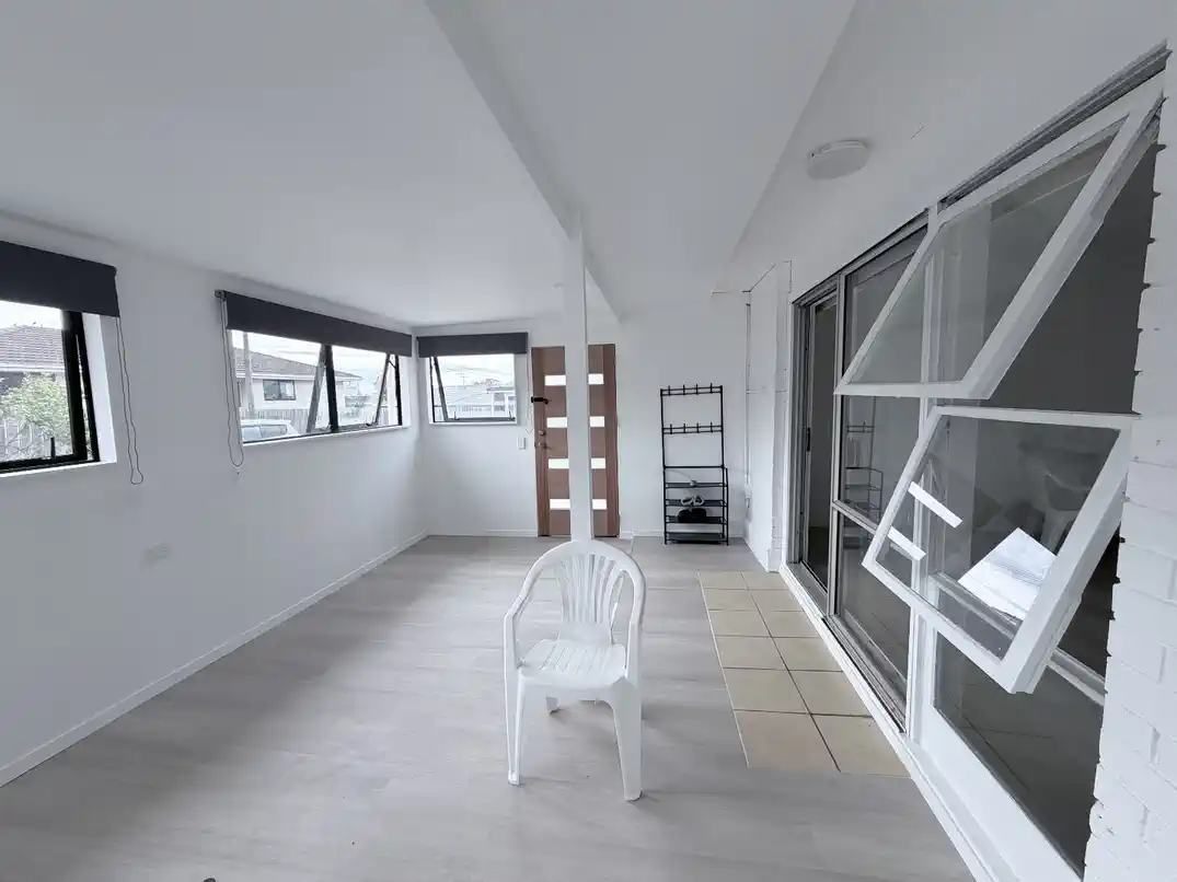 For rent, Newly Renovated 3 beds 1 bath house, Available now, 2/33 Ashlynne Avenue, Papatoetoe, Auckland