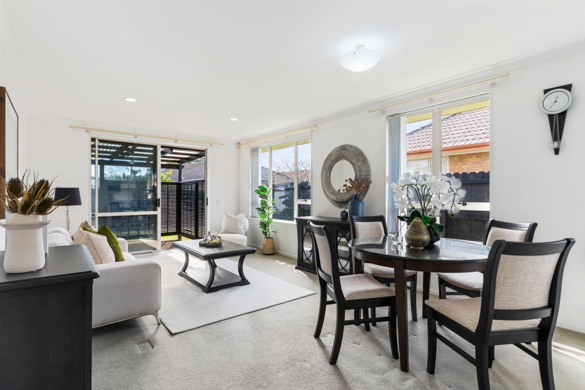 3 beds 1.5 baths house with garage on 400m2 section, close to schools, shops, supermarkets, within zone for Riverhills School, Pakuranga Intermediate and Edgewater College. And Burswood Park and playground are just minutes away, 11 Fernbrook Close, Burswood, Auckland