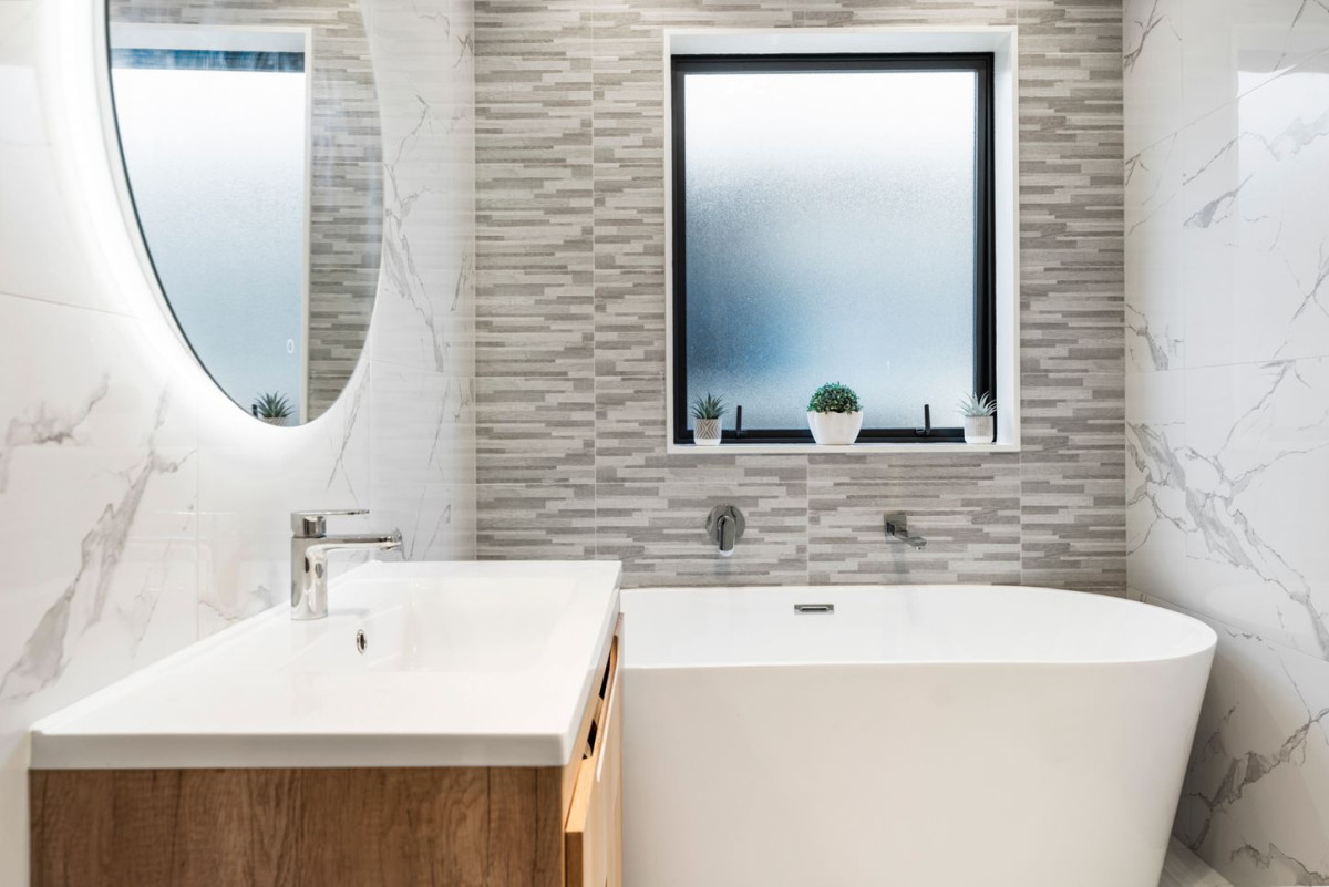 Vendors relocating, 165m2 4 beds 3 baths house with double garage on 330m2 section, ceiling speakers with background music integration, central ventilation, moments from Great South Road, motorway connections, zoned for Opaheke School, 33 Farranfore Road, Opaheke, Auckland