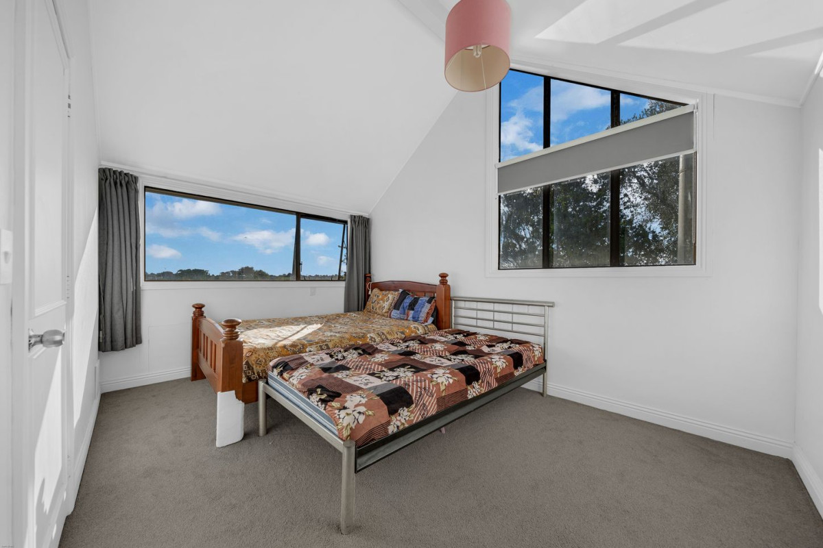 Brick and weatherboard 3 beds 2.5 baths house with garage, within walking distance to the cinema, cafés, shops, restaurants, and other everyday amenities, 112b Edinburgh Street, Pukekohe, Auckland