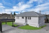 6 x Standalone 2 beds 1 bath house on 2135m2 section, Buy one site or secure both together, 20 Ingram Street consists of three dwellings spread across two Cross-Lease titles with a combined land area of approximately 1,077sqm. Total Rental income $1640/w, 22 Ingram Street offers an additional Freehold title comprising three dwellings on approximately 1,058sqm of land. Total rental income : $1655/w, close to schools, town centre, easy motorway access, 20 & 22 Ingram Street, Papakura, Auckland