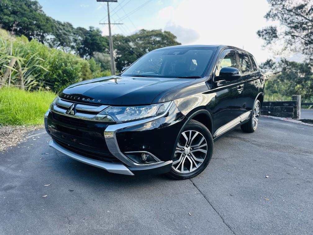 2017 Mitsubishi Outlander 24G SPEC !! 4WD !! RV/SUV Tiptronic, Black, 7 seats, Petrol, 2,400 cc, 71,488 km