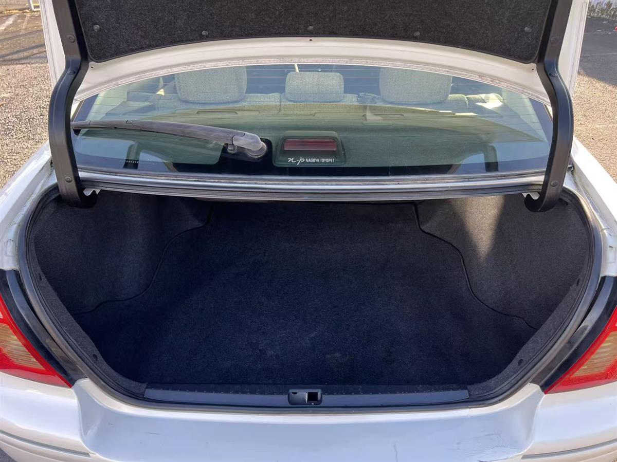 2004 Toyota Premio Sedan Automatic, 5 seats, White, Petrol, 1,790 cc, 129,821 km