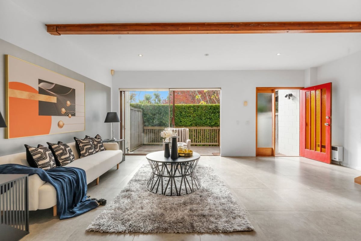 Must sell, Auckland Girls Grammar school zone, 3 beds 1.5 baths home with a double garage and additional storage, 84A Beresford Street West, Freemans Bay, Auckland