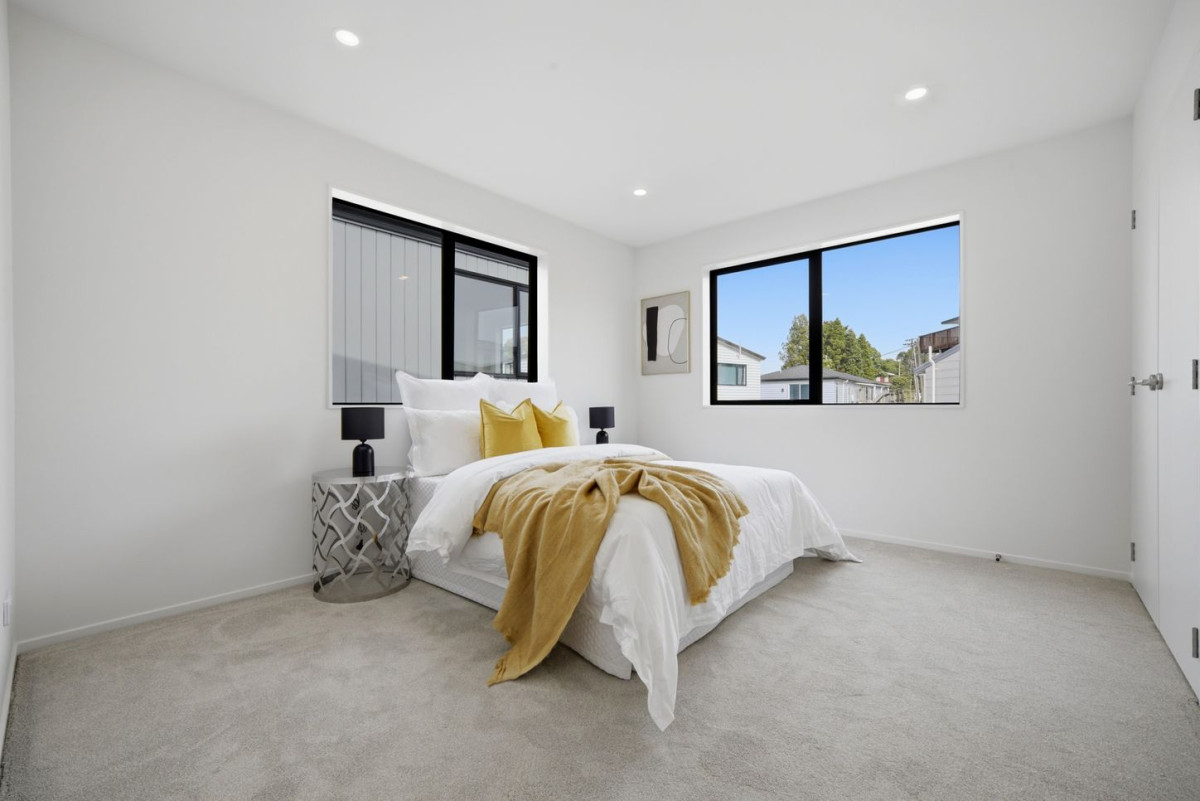 Brandnew standalone, Lots 1-4, 4 beds 2.5 baths home with garage, Lot 5, 5 beds 4.5 baths, 2 lounges (potential 6 bedrooms), and 2 kitchens, a full wrap-around deck, 3-4 car parking spaces. close to schools, motorway access, Lots 1-5/9 May Avenue, Te Atatu South, Auckland