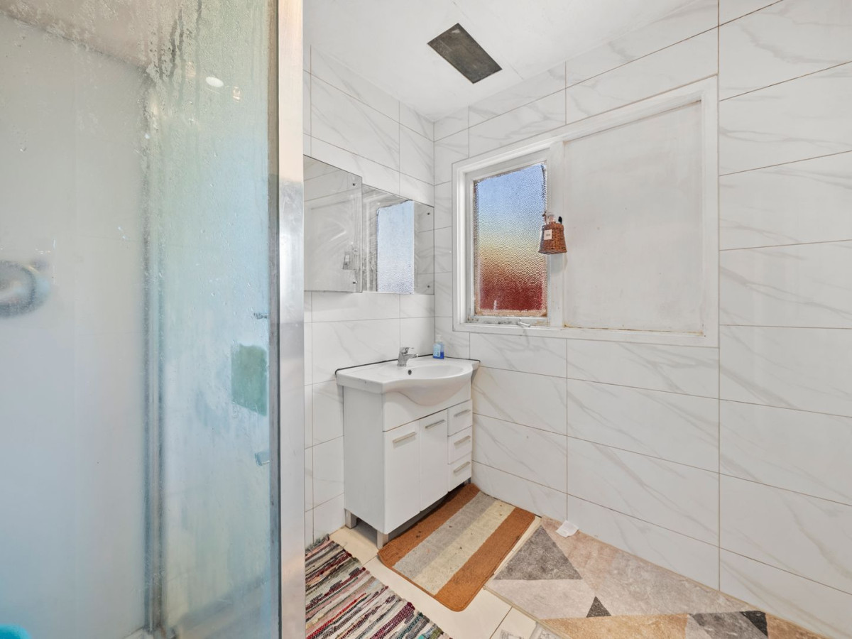 809m2 section, 130m2 Brick and tile 3 beds 1 bath house, Large garage plus carport for secure parking and storage, Fully fenced section , Close to schools, shops, motorway access, 779 Great South Road, Papatoetoe, Auckland