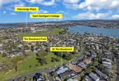 675m2 corner site, Opposite to a Park, 5 beds 3 baths house with double garage, zoned for Sunnyhills School, Farm Cove Intermediate, and Pakuranga College, with both Sunnyhills School and St Kentigern College within walking distance, The owner has obtained the neighbouring property’s consent for stormwater access, 29 The Boulevard Sunnyhills, Auckland