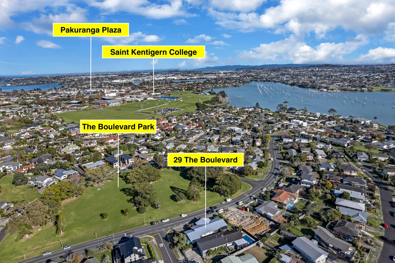 675m2 corner site, Opposite to a Park, 5 beds 3 baths house with double garage, zoned for Sunnyhills School, Farm Cove Intermediate, and Pakuranga College, with both Sunnyhills School and St Kentigern College within walking distance, The owner has obtained the neighbouring property’s consent for stormwater access, 29 The Boulevard Sunnyhills, Auckland