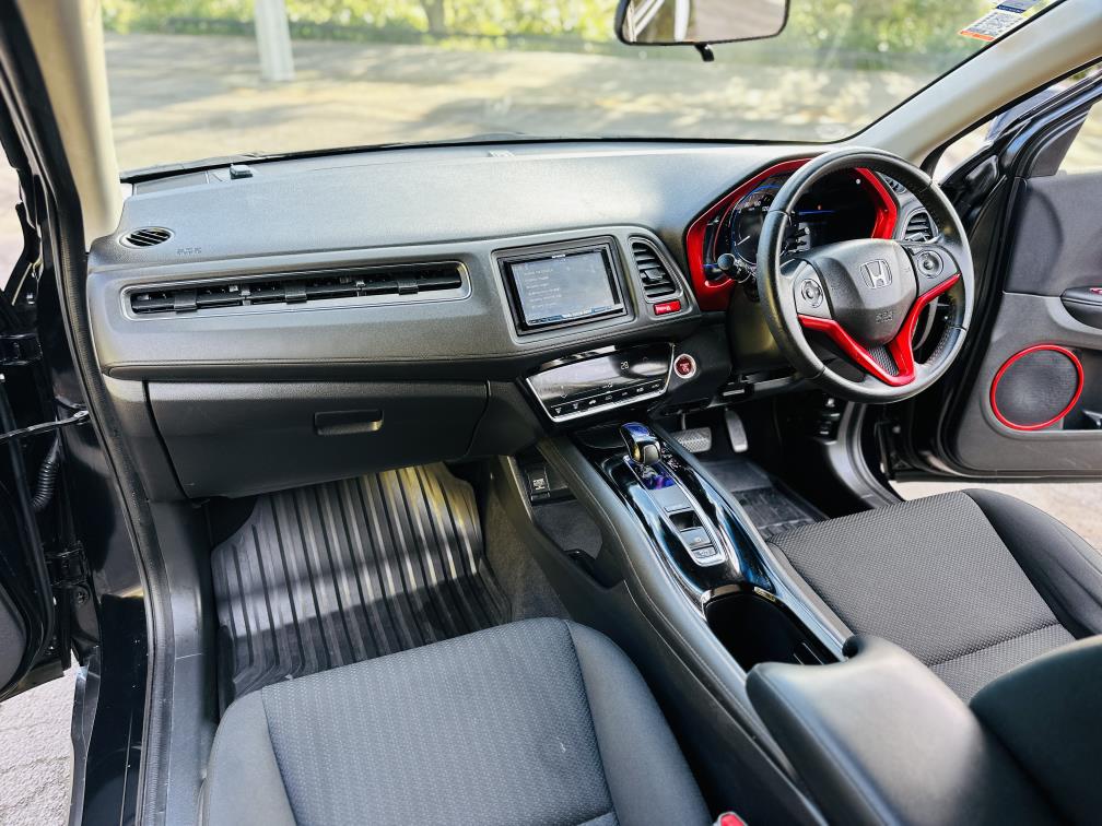 2015 Honda Vezel SPORTS !! HIGH SPEC !! RV/SUV Tiptronic, 5 seats, New Import, Hybrid, 1,500 cc, 37,980 km