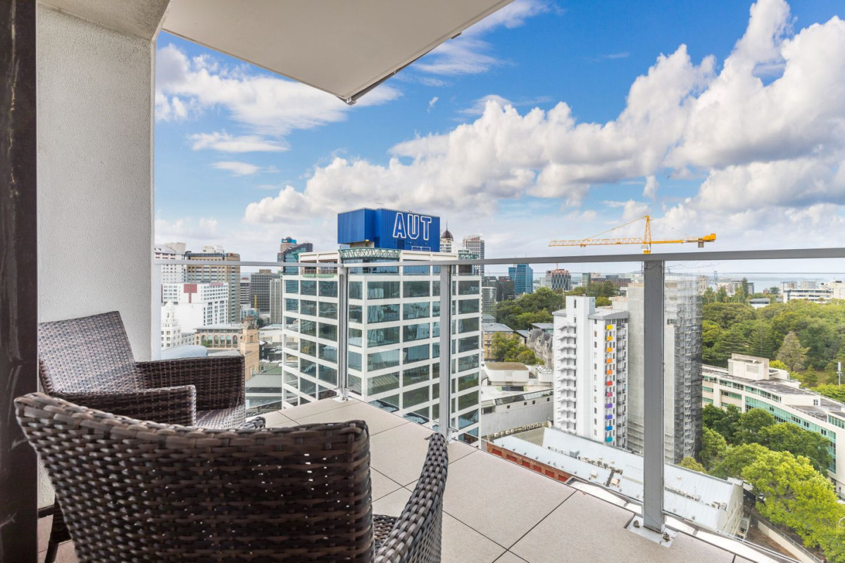 Double Grammar school zone, 62m2 Freehold 2 beds + 1 Flexi room 2 baths apartment, zoned for Auckland Grammar and Auckland Girls Grammar school, Queens Residences, built to the new building code, provides peace of mind, lifestyle, and convenience. 2005/8 Airedale Street, Auckland Central, Auckland