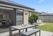 For rent, 3 beds 2.5 baths house with double garage, Available from: Sunday, May 24, 5 O Ruamano Crescent, Pukekohe, Auckland