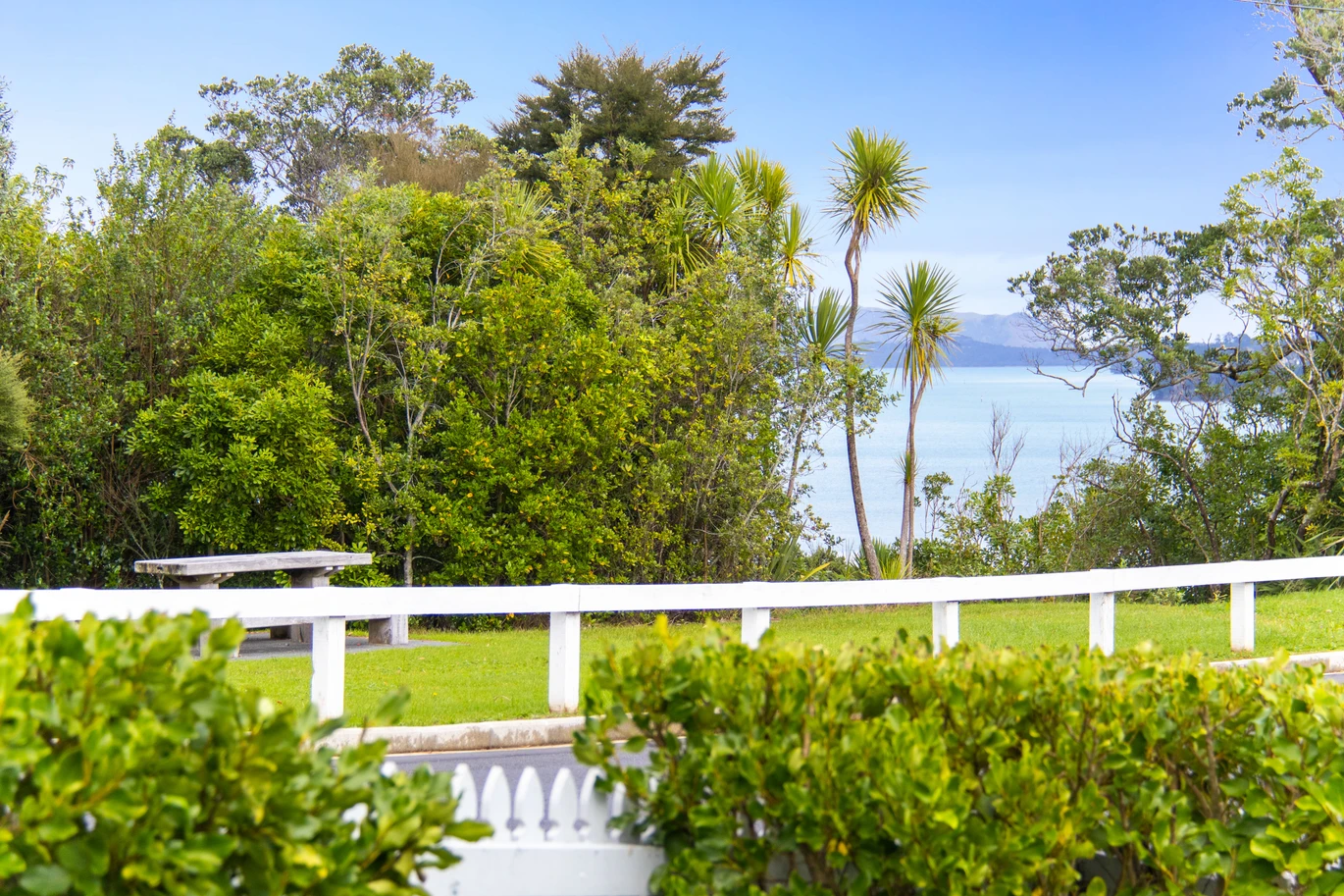 Sea views, Next to a seaside reserve, 123m2 3 beds 2 baths house with double garage, zoned for Blockhouse Bay School, Blockhouse Bay Intermediate, Lynfield College, and Green Bay High School, 51 Taunton Terrace, Blockhouse Bay, Auckland