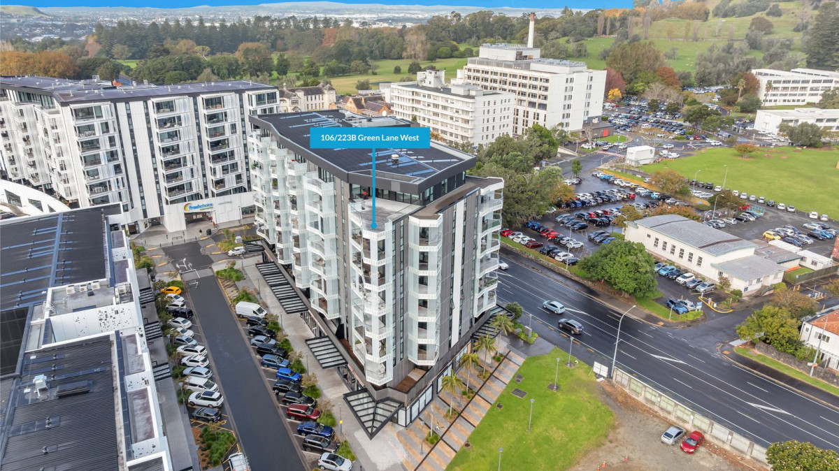 Double Grammar school zone, Liquidating sale, 65m2 1 bed + flexi room 1 bath 1 car park apartment, monment from Cornwall Park and One Tree Hill, zoned for Auckland Grammar and Epsom Girls Grammar school, 106/223B Green Lane West, Epsom, Auckland