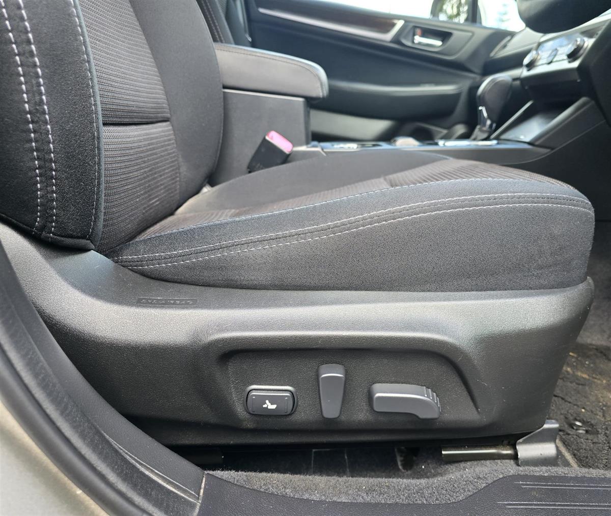 2015 Subaru Outback **Cruise Control**Electric & Heating Seats**Paddle Shifter Model* 4WD* RV/SUV Automatic, Gold, 5 seats, Petrol, 2,498 cc, 93,594 km