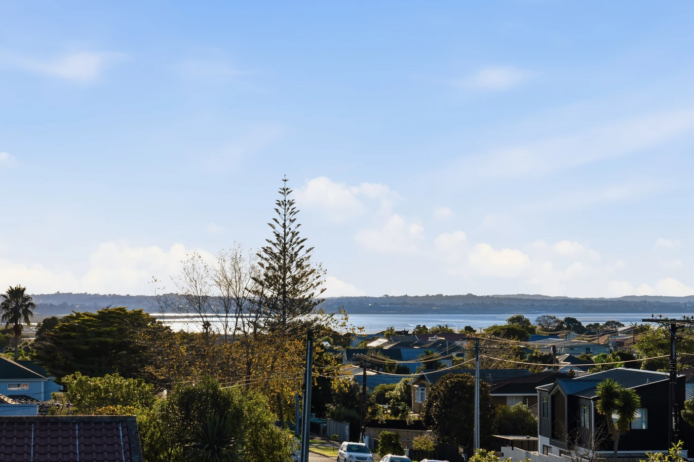 140m2 4 beds 2 baths house with garage, close to schools, reserves, motorway access, 5/12 Alverston Street, Waterview, Auckland