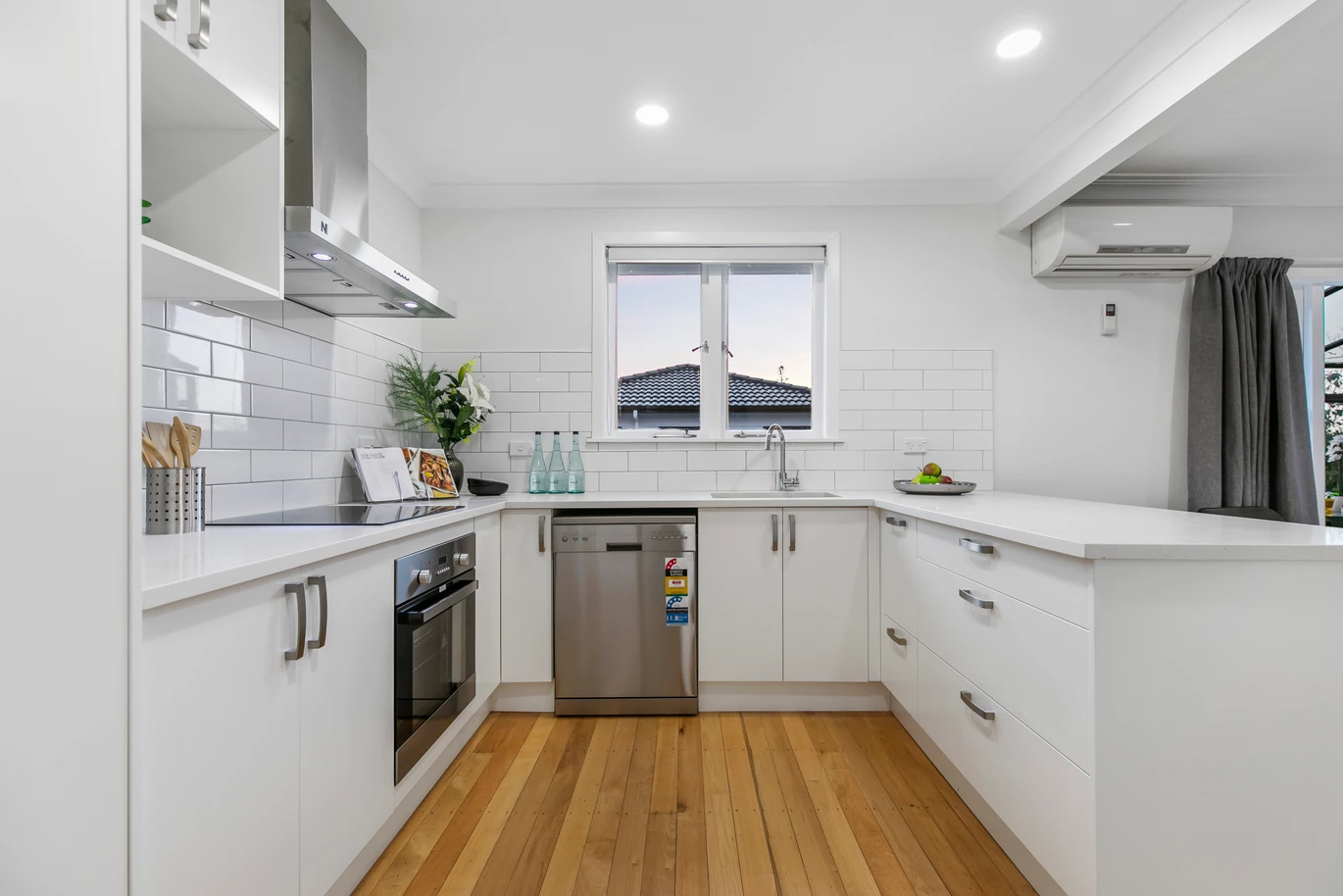 3 beds 1 bath house with garage on 342m2 section, Downstairs rumpus room with generous storage, close to schools, Lynn Mall, Zoned for Arahoe Primary School, Green Bay High School and Blockhouse Bay Intermediate, 8 Gilliam Street New Lynn, Auckland