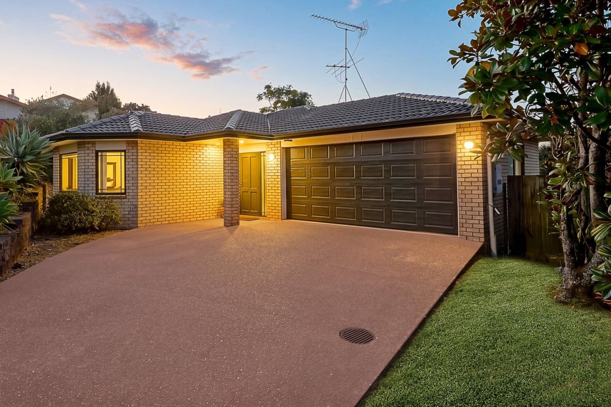 160m2 Brick and tile 3 beds 2 baths house with double garage on 547m2 section, within the desirable Western Heights School zone and close to local shops, parks, public transport, and the amenities of Henderson and Lincoln Road, 9 San Ignacio Court, Henderson, Auckland