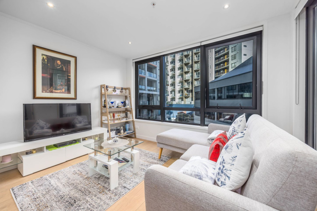 Auckland Girls Grammar school zone, Freehold 2 beds ( 1 bed + 1 Flexi room) 1 bath apartment, Positioned in the sought-after SugarTree Centro development, A storage locker is also included – a valuable bonus for city living. 307/145 Nelson Street, Auckland Central, Auckland