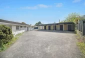 For rent, 3 beds 1 bath townhouse with car park, Available now, 2/31 Bowater Place, Manurewa, Auckland