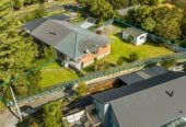 Renovated 3 beds 1 bath home with garage, just a short walk to highly sought-after Kaurilands Primary and Glen Eden Intermediate, while also being close to parks, cafés, Titirangi Village, and local amenities, 3/70 Kaurilands Road, Titirangi, Auckland