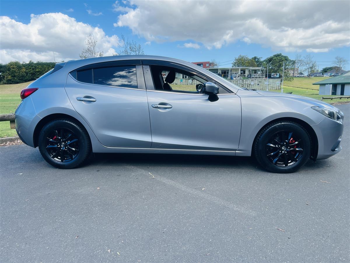 2015 Mazda Axela SKYACTIV Hatchback Automatic, Silver, 5 seats, Petrol, 1,500 cc, 30,063 km