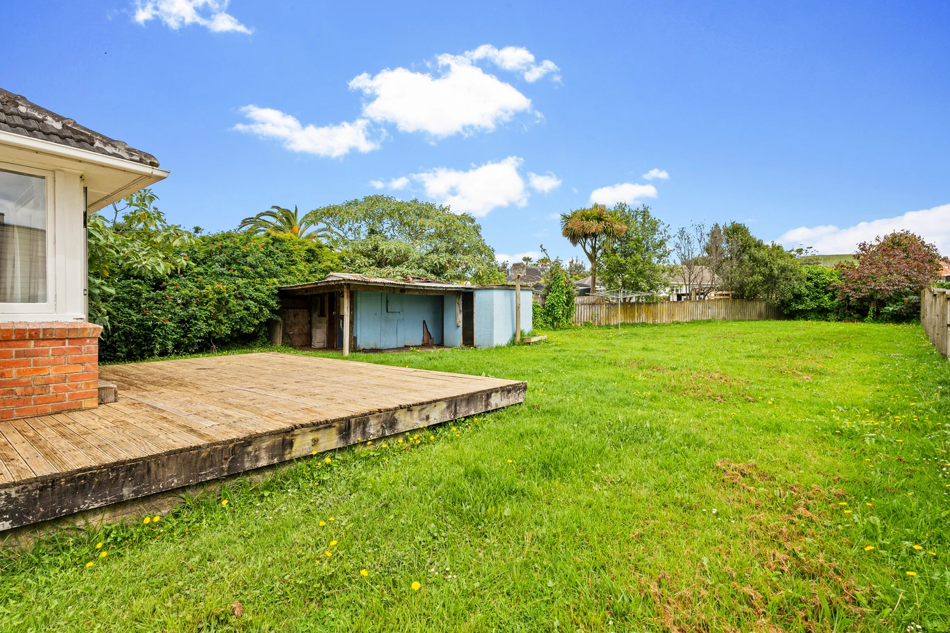 908m2 section with RC Approved 6-Dwelling, 3 beds 1 bath house, Just a short stroll to Queen Street Panmure for shopping, cafés and dining, 3 Kahu Road Panmure, Auckland