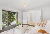 190m2 Standalone 3 beds 2 baths house with double garage, close to to Botany Town Centre and Meadowlands Shopping Centre, zoned for Cockle Bay School, Somerville Intermediate and Howick College, 1/8 Alicia Road, Somerville, Auckland